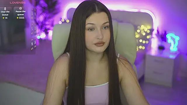 OneLaya online show from 10, 9, 2025