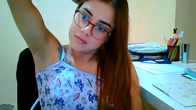 Snapshot of maliamiller chatting on 23, 3, 2025 maliamiller online show from 23, 3, 2025