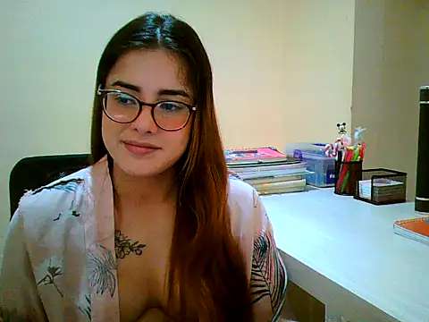 Snapshot of maliamiller chatting on 29, 9, 2025 maliamiller online show from 29, 9, 2025