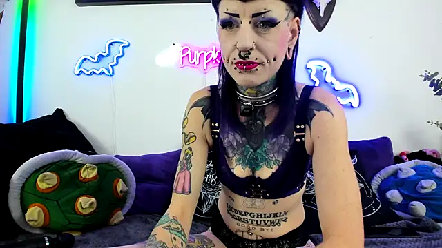 Snapshot of Purple_Coffin666 chatting on 14, 4, 2026 Purple Coffin666 online show from 14, 4, 2026