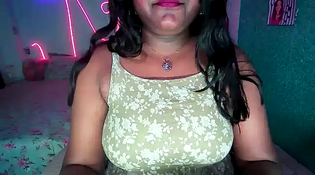 expression queen online show from 9, 3, 2025