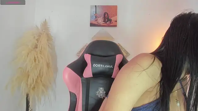 kattadoll online show from 7, 4, 2026