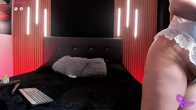 FelinaJohnson online show from 10, 4, 2026