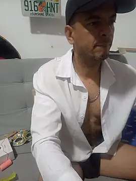 latinmartin73 online show from 2, 11, 2025