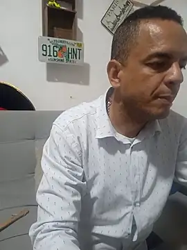 latinmartin73 online show from 5, 11, 2025