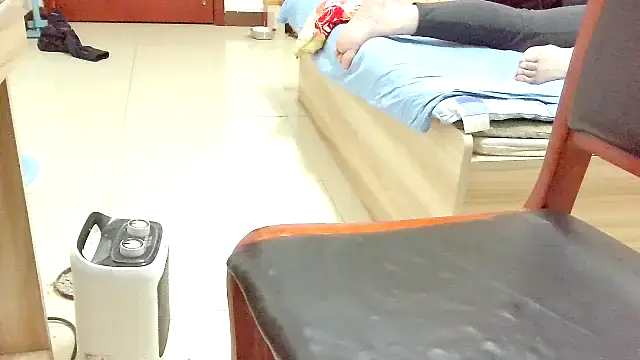 huzi518 online show from 2, 11, 2025