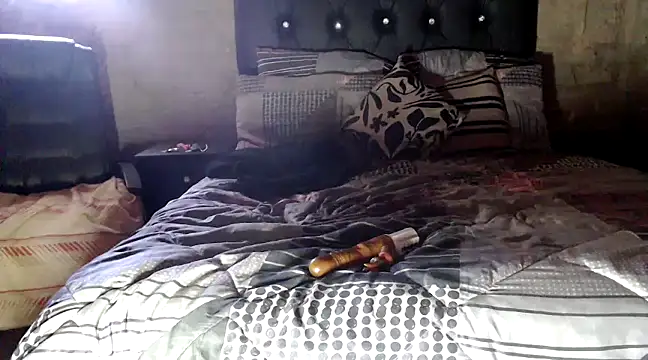 hotyoung24 online show from 12, 12, 2024