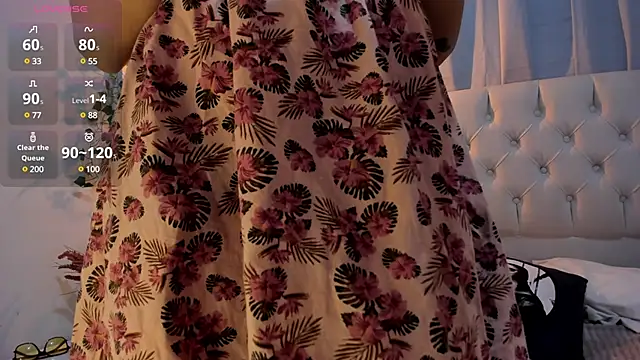 savagequeenbee7 online show from 10, 12, 2024