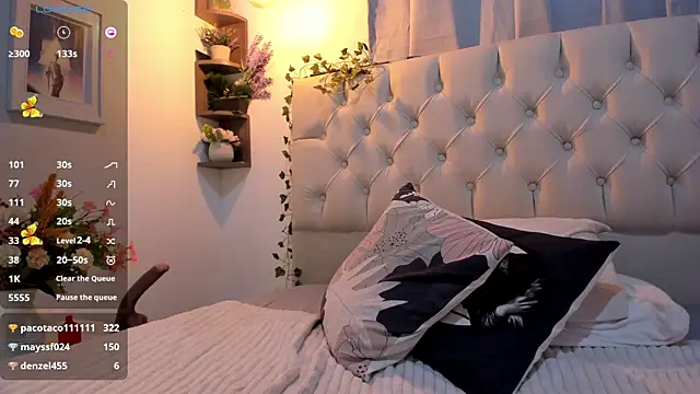 savagequeenbee7 online show from 24, 12, 2024