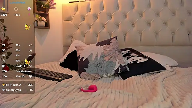 savagequeenbee7 online show from 10, 1, 2025