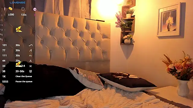 savagequeenbee7 online show from 16, 1, 2025