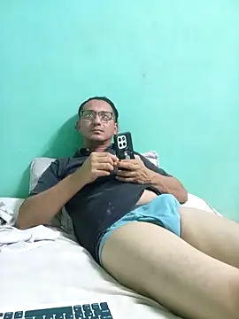 Snapshot of Andresguz35 chatting on 19, 3, 2026 Andresguz35 online show from 19, 3, 2026