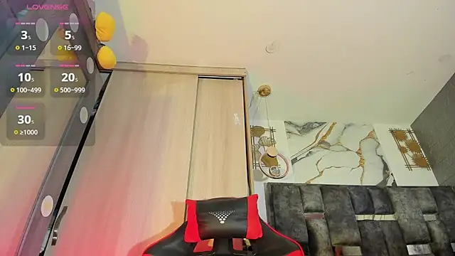 zandra milf  online show from 12, 3, 2025