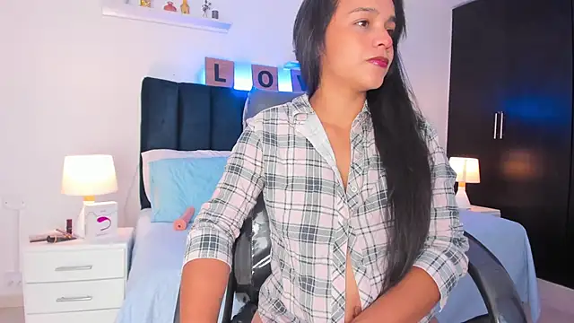 Snapshot of Mia_brunette26 chatting on 17, 1, 2025 Mia brunette26 online show from 17, 1, 2025