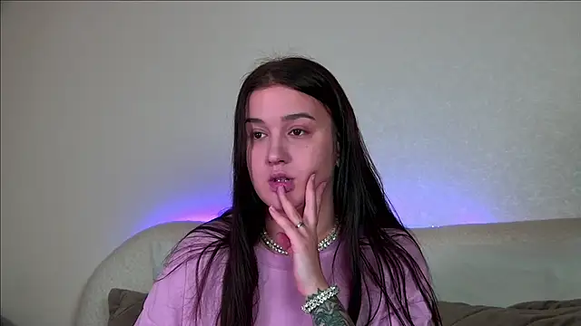 ChristinaMilton online show from 21, 10, 2025