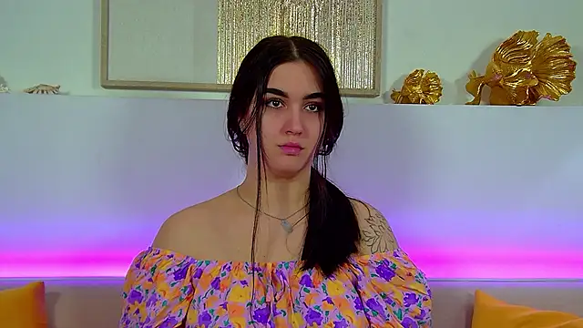 ChristinaMilton online show from 13, 11, 2025