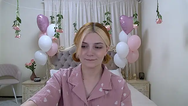 Snapshot of KellyStone chatting on 18, 2, 2025 KellyStone online show from 18, 2, 2025