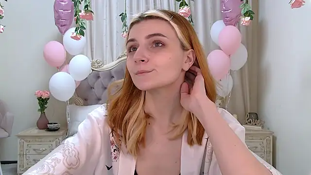 Snapshot of KellyStone chatting on 11, 3, 2025 KellyStone online show from 11, 3, 2025