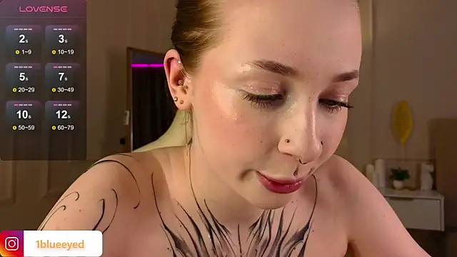 CurlyJenn online show from 9, 3, 2025