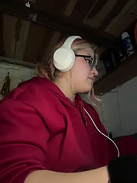 SophiaWeestt99 online show from 19, 5, 2026