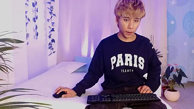 Tommyfoxboy online show from 9, 1, 2025