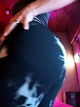 mariposapontiak420 online show from 14, 3, 2025