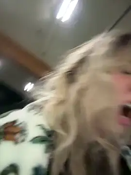 Snapshot of M1ssyk1ssy chatting on 29, 12, 2024 M1ssyk1ssy online show from 29, 12, 2024