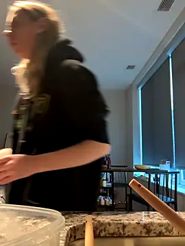 Snapshot of M1ssyk1ssy chatting on 12, 11, 2025 M1ssyk1ssy online show from 12, 11, 2025