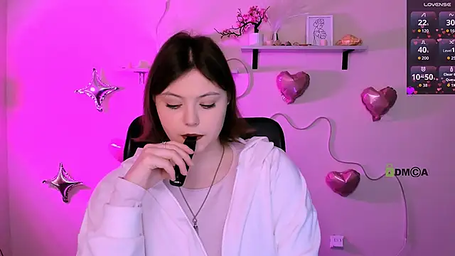 nikole kitt online show from 16, 2, 2026