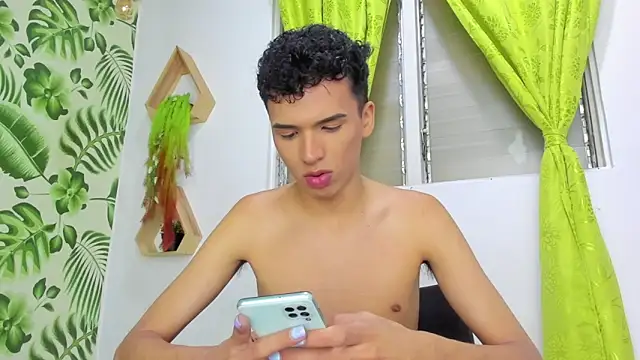 Snapshot of SEANTROYY chatting on 6, 2, 2025 SEANTROYY online show from 6, 2, 2025