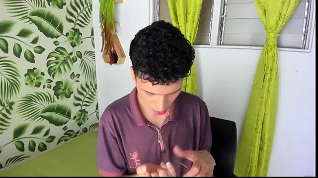 Snapshot of SEANTROYY chatting on 21, 2, 2025 SEANTROYY online show from 21, 2, 2025