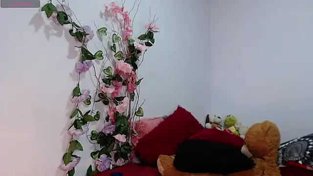 Snapshot of kymmgolden chatting on 16, 9, 2025 kymmgolden online show from 16, 9, 2025