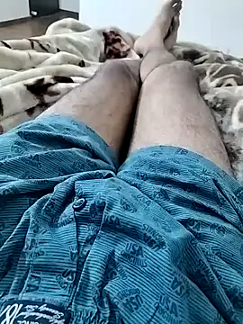 Snapshot of luckylads0037 chatting on 14, 11, 2025 luckylads0037 online show from 14, 11, 2025