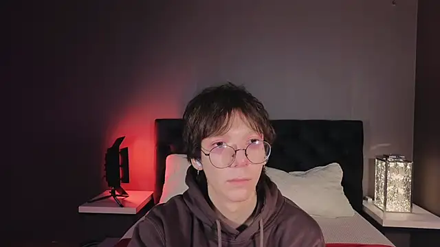 Snapshot of TommieH chatting on 1, 2, 2025 TommieH online show from 1, 2, 2025