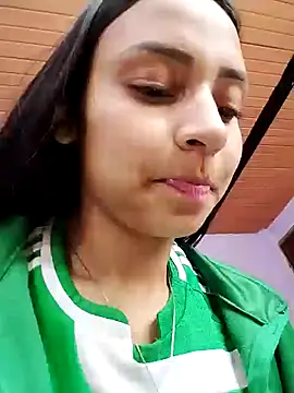 Snapshot of emma_ambar chatting on 23, 2, 2025 emma ambar online show from 23, 2, 2025