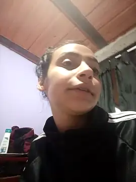 Snapshot of emma_ambar chatting on 7, 3, 2025 emma ambar online show from 7, 3, 2025