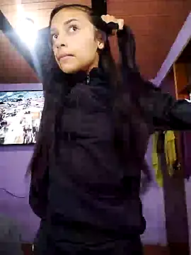 Snapshot of emma_ambar chatting on 12, 3, 2025 emma ambar online show from 12, 3, 2025