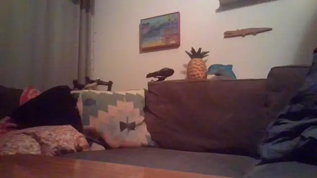 Snapshot of Mclozzz chatting on 2, 11, 2025 Mclozzz online show from 2, 11, 2025