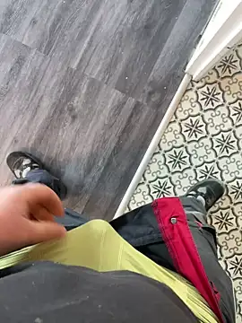 Snapshot of lescoquin2215 chatting on 31, 12, 2024 lescoquin2215 online show from 31, 12, 2024