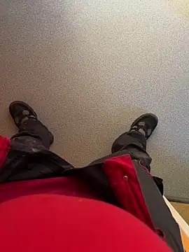 Snapshot of lescoquin2215 chatting on 25, 2, 2026 lescoquin2215 online show from 25, 2, 2026