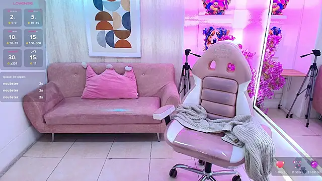 Gabby evanns online show from 3, 6, 2026