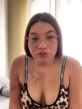 WhiteWomen online show from 25, 9, 2025