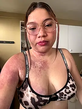 WhiteWomen online show from 13, 10, 2025