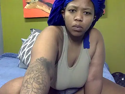 GoldenPussyXOXO online show from 3, 12, 2025