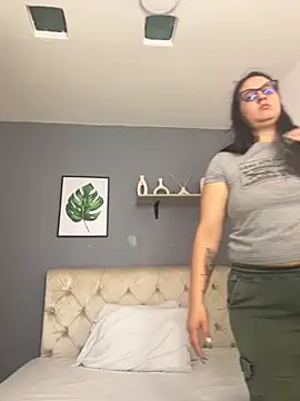 Soe Lara online show from 9, 9, 2025