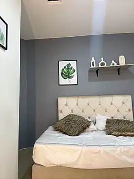 Soe Lara online show from 4, 12, 2025