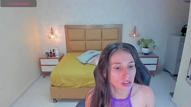 Snapshot of MAGNOLEROY chatting on 10, 2, 2025 MAGNOLEROY online show from 10, 2, 2025