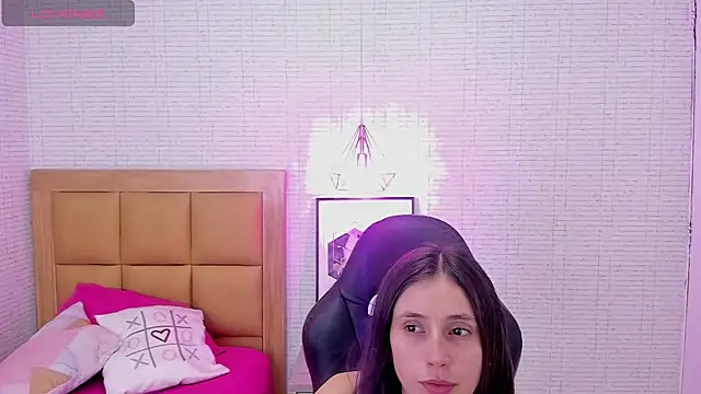 Snapshot of MAGNOLEROY chatting on 14, 3, 2025 MAGNOLEROY online show from 14, 3, 2025