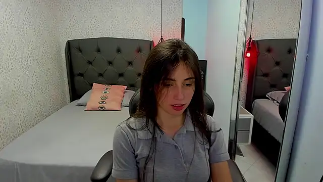 Snapshot of MAGNOLEROY chatting on 24, 9, 2025 MAGNOLEROY online show from 24, 9, 2025