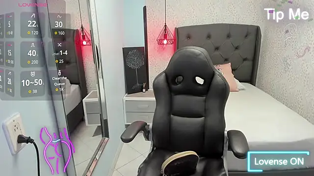 Snapshot of MAGNOLEROY chatting on 11, 10, 2025 MAGNOLEROY online show from 11, 10, 2025